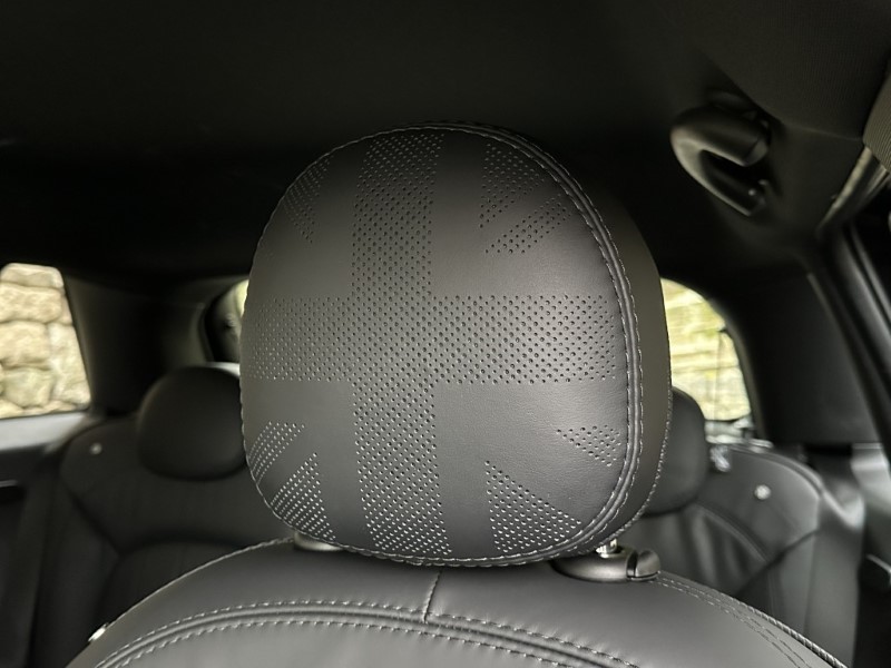 2024 (24) MINI HATCHBACK 2.0 Cooper S Exclusive Premium 5dr Auto 5154364