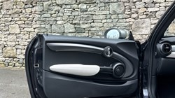 2023 (23) MINI CONVERTIBLE 1.5 Cooper Exclusive Premium Plus 2dr Auto 5179012