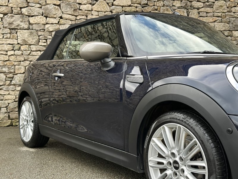 2023 (23) MINI CONVERTIBLE 1.5 Cooper Exclusive Premium Plus 2dr Auto 5179034