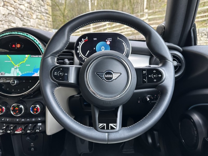 2023 (23) MINI CONVERTIBLE 1.5 Cooper Exclusive Premium Plus 2dr Auto 5178987