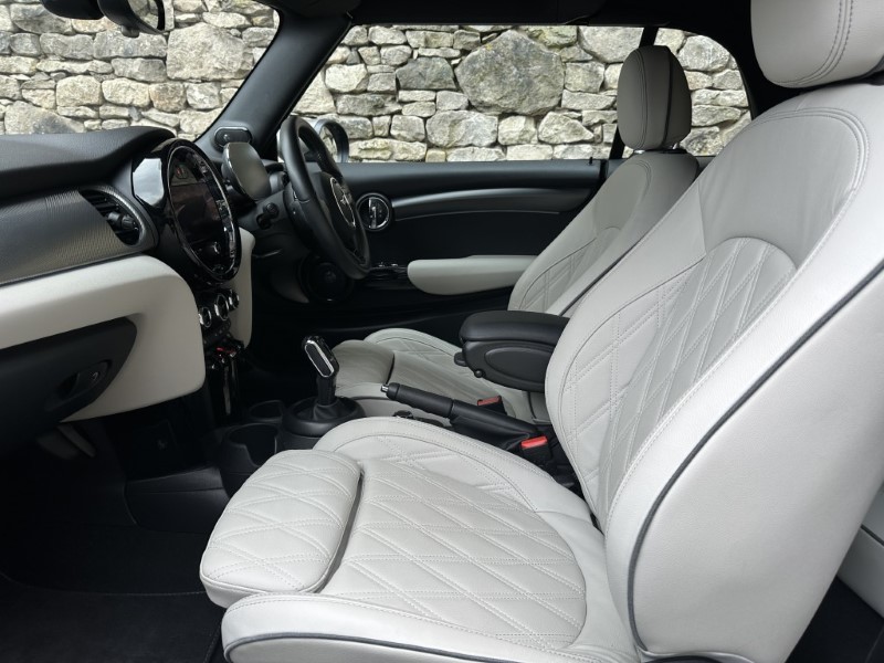 2023 (23) MINI CONVERTIBLE 1.5 Cooper Exclusive Premium Plus 2dr Auto 5179004