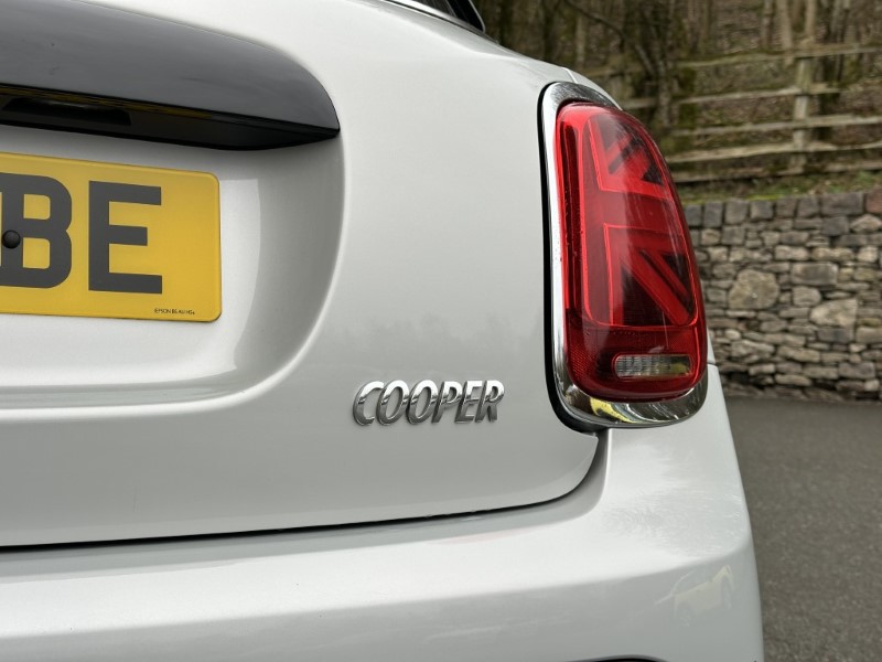2022 (22) MINI HATCHBACK 1.5 Cooper Classic 5dr Auto 5172284