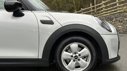 2022 (22) MINI HATCHBACK 1.5 Cooper Classic 5dr Auto 5172336