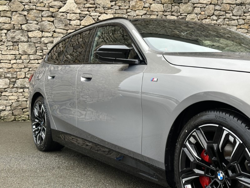 2026 (26) BMW I5 M60 xDrive Touring  5151609