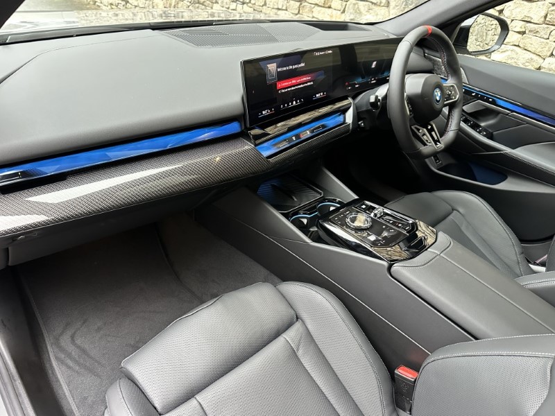 2026 (26) BMW I5 M60 xDrive Touring  5151570