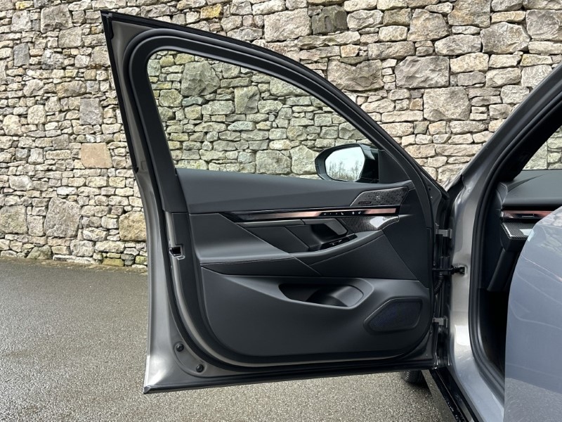 2026 (26) BMW I5 M60 xDrive Touring  5151582