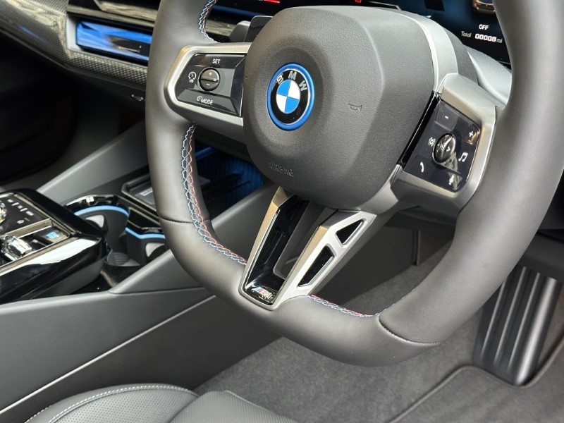 2026 (26) BMW I5 M60 xDrive Touring  5151547