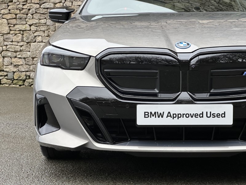2026 (26) BMW I5 M60 xDrive Touring  5151602
