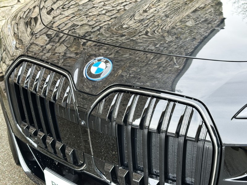 2026 (26) BMW i7 xDrive60 M Sport Pro  5151808