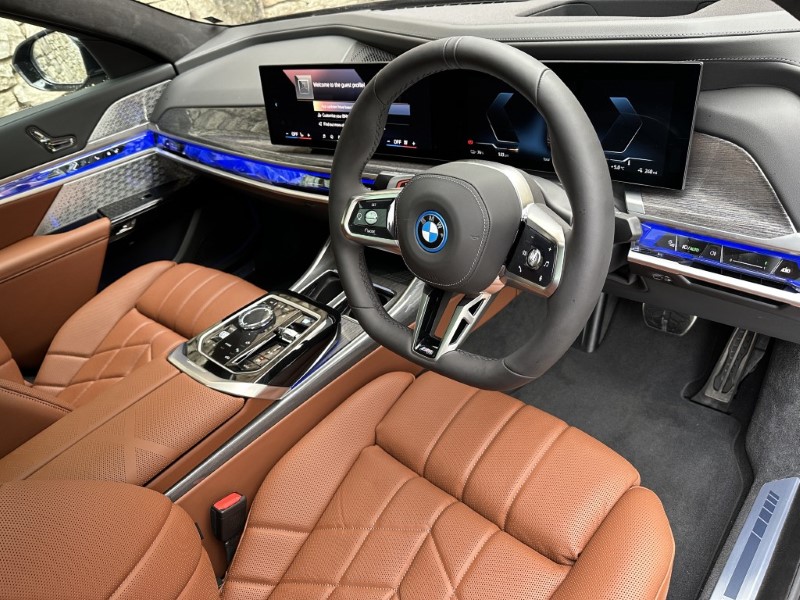 2026 (26) BMW i7 xDrive60 M Sport Pro  5151776