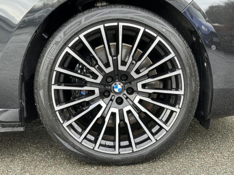2026 (26) BMW i7 xDrive60 M Sport Pro  5151843