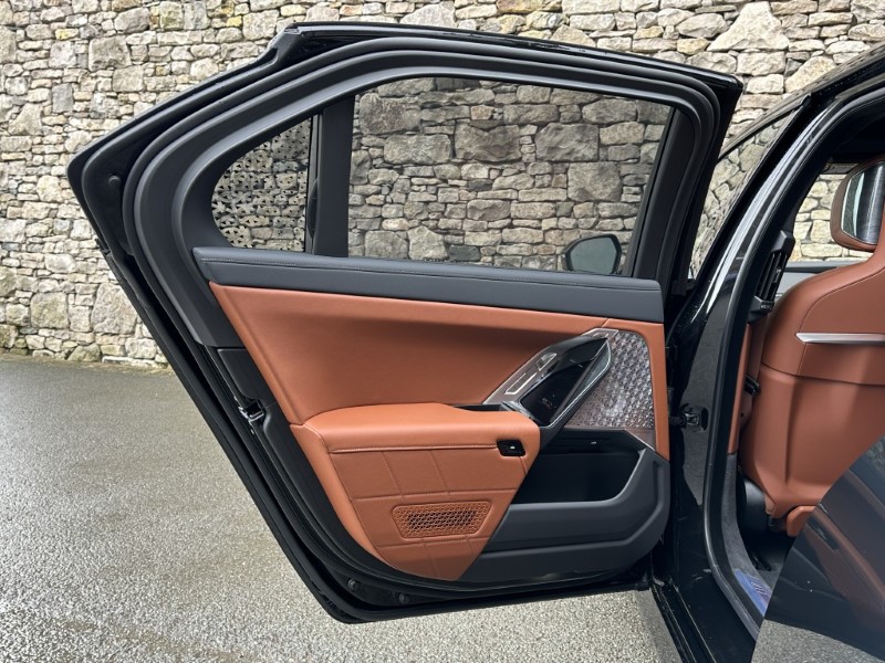 2026 (26) BMW i7 xDrive60 M Sport Pro  5151822