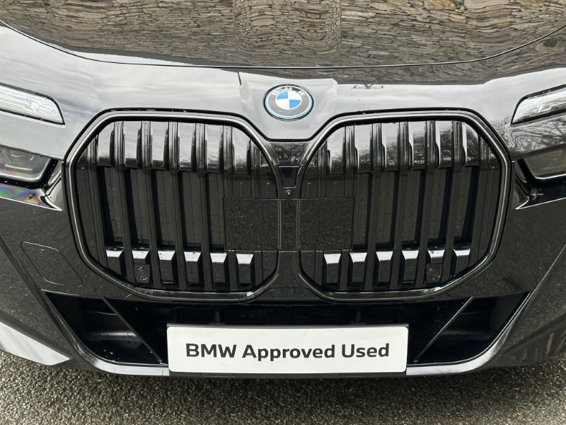 2026 (26) BMW i7 xDrive60 M Sport Pro  5151840