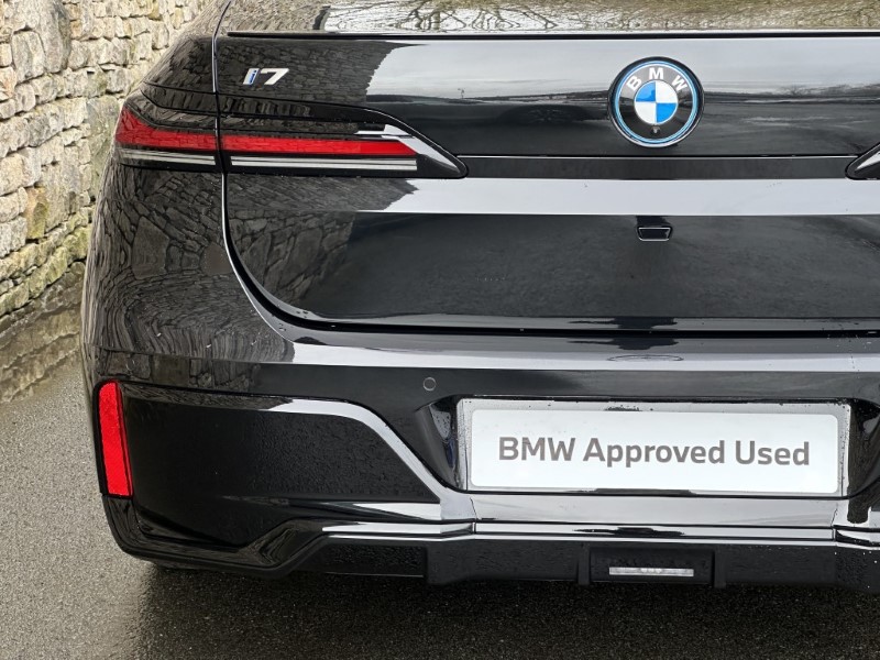 2026 (26) BMW i7 xDrive60 M Sport Pro  5151786