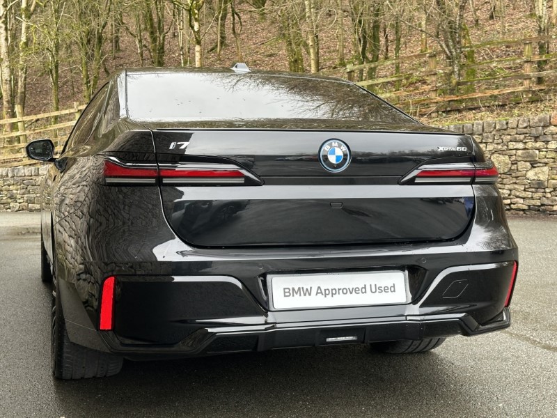 2026 (26) BMW i7 xDrive60 M Sport Pro  5151789