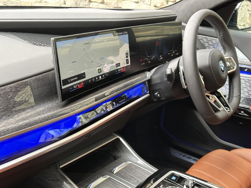 2026 (26) BMW i7 xDrive60 M Sport Pro  5151811