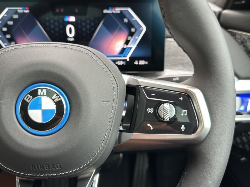 2026 (26) BMW i7 xDrive60 M Sport Pro  5151804