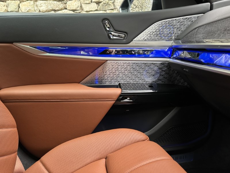 2026 (26) BMW i7 xDrive60 M Sport Pro  5151798