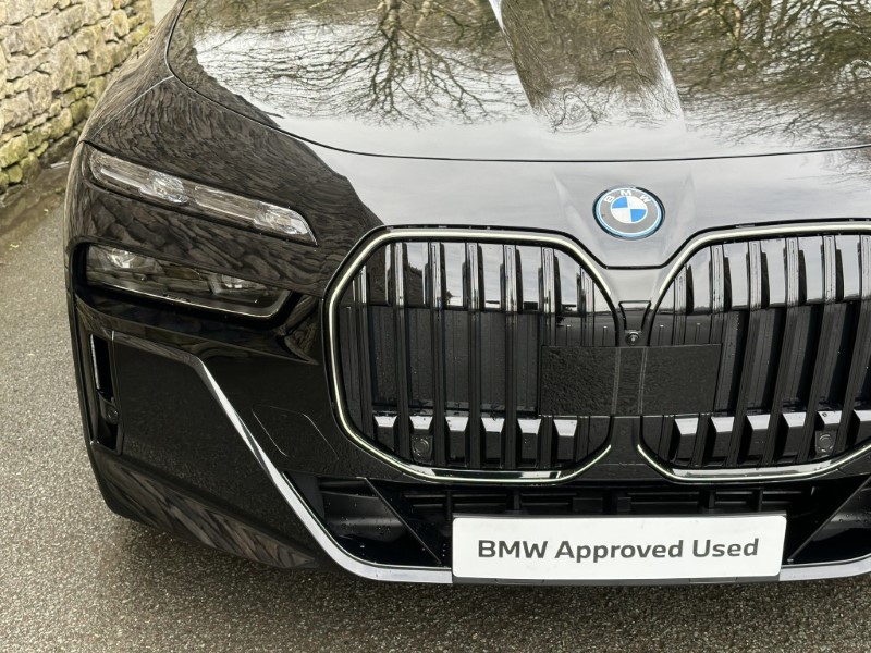 2026 (26) BMW i7 xDrive60 M Sport Pro  5151806
