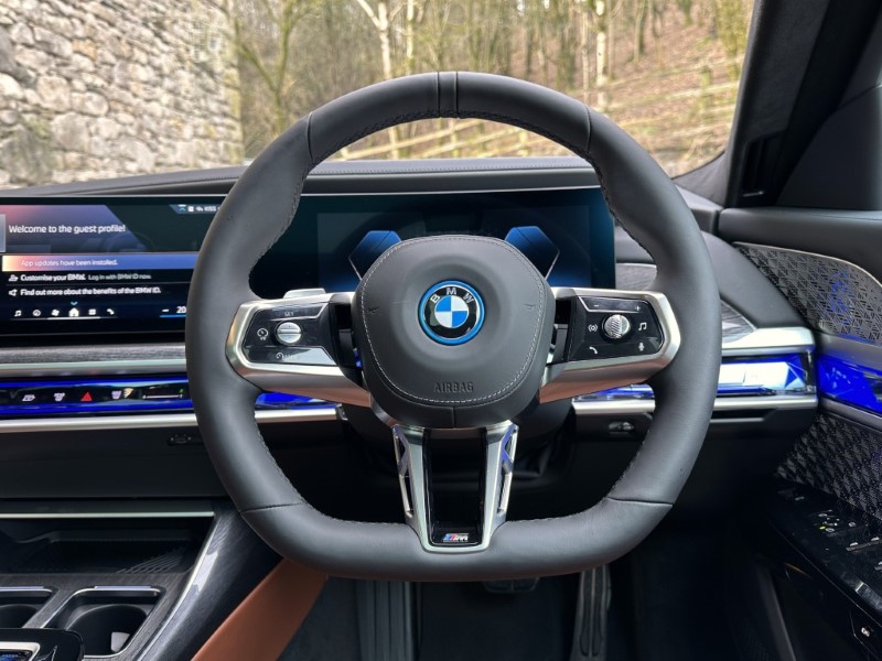 2026 (26) BMW i7 xDrive60 M Sport Pro  5151791