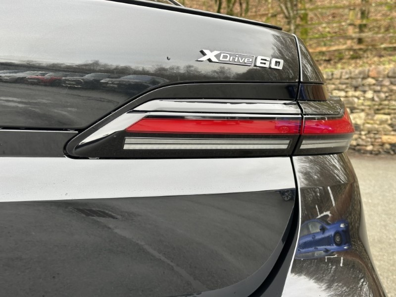 2026 (26) BMW i7 xDrive60 M Sport Pro  5151788