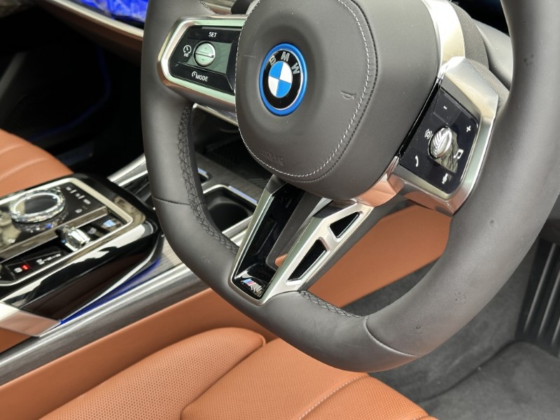 2026 (26) BMW i7 xDrive60 M Sport Pro  5151778