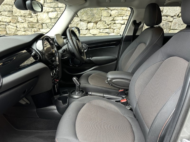 2023 (23) MINI HATCHBACK 1.5 Cooper Classic Premium 5dr Auto 5174753