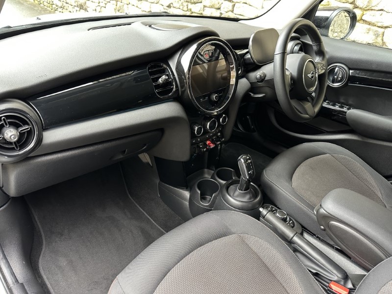 2023 (23) MINI HATCHBACK 1.5 Cooper Classic Premium 5dr Auto 5174754