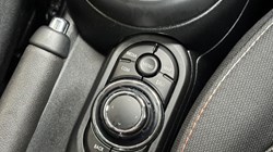 2023 (23) MINI HATCHBACK 1.5 Cooper Classic Premium 5dr Auto 5174801