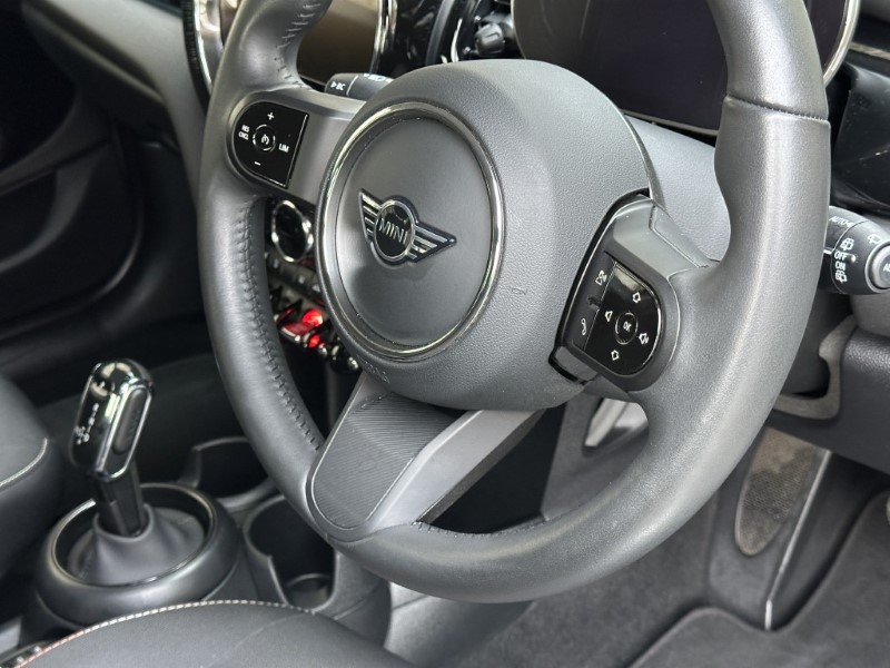 2023 (23) MINI HATCHBACK 1.5 Cooper Classic Premium 5dr Auto 5174789