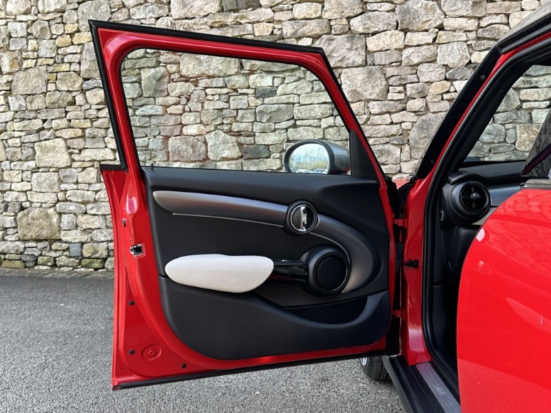 2023 (23) MINI HATCHBACK 1.5 Cooper Exclusive Premium 5dr Auto 5223118