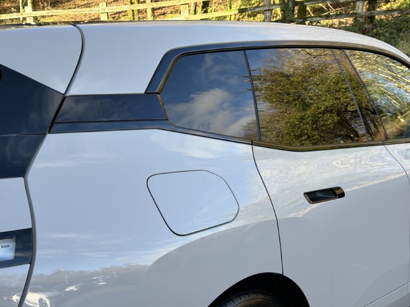 2025 (75) BMW iX 300kW xDrive45 M Sport 101kWh 5dr Auto 5172741