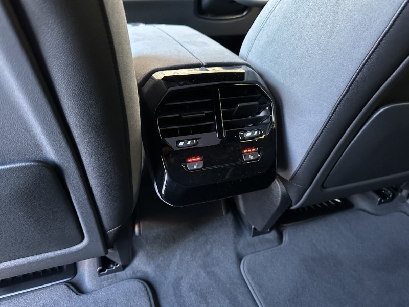 2025 (75) BMW iX 300kW xDrive45 M Sport 101kWh 5dr Auto 5172722