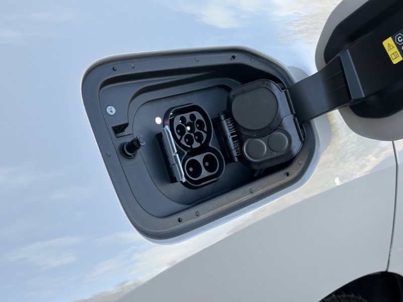 2025 (75) BMW iX 300kW xDrive45 M Sport 101kWh 5dr Auto 5172742