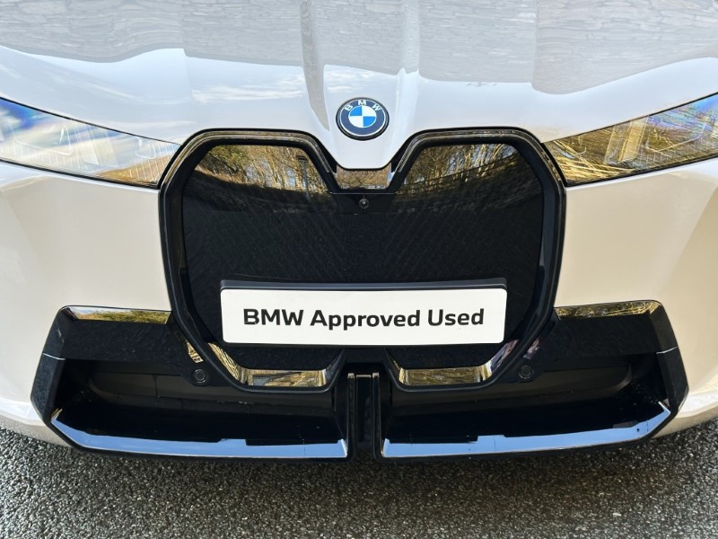 2025 (75) BMW iX 300kW xDrive45 M Sport 101kWh 5dr Auto 5172748