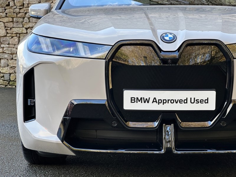 2025 (75) BMW iX 300kW xDrive45 M Sport 101kWh 5dr Auto 5172747