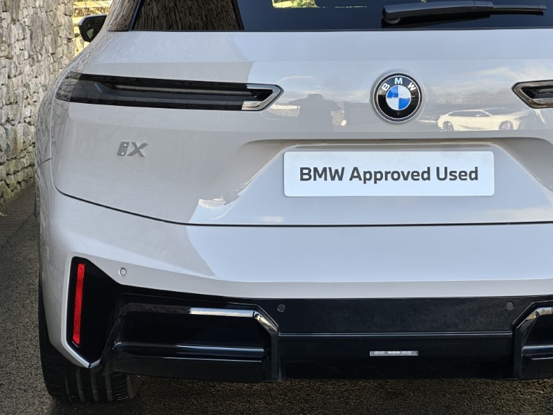 2025 (75) BMW iX 300kW xDrive45 M Sport 101kWh 5dr Auto 5172757