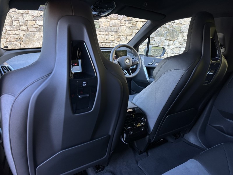 2025 (75) BMW iX 300kW xDrive45 M Sport 101kWh 5dr Auto 5172723