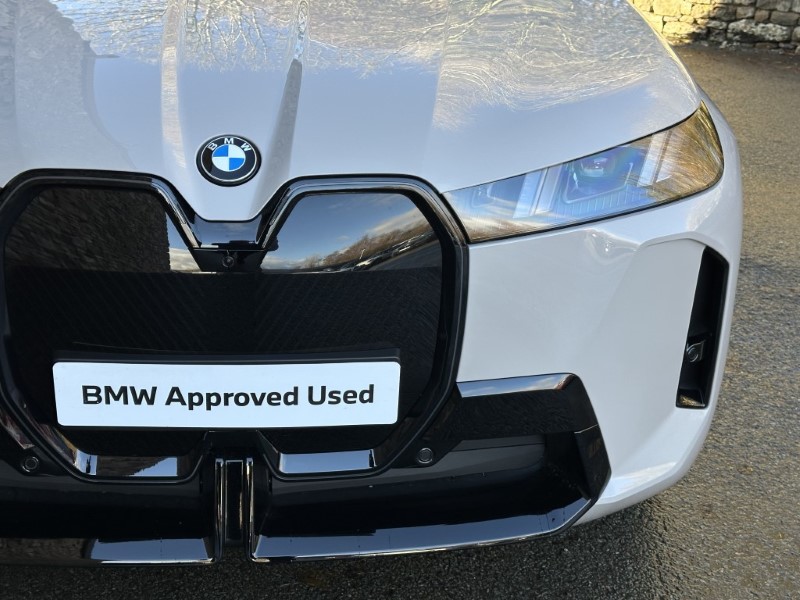 2025 (75) BMW iX 300kW xDrive45 M Sport 101kWh 5dr Auto 5172751