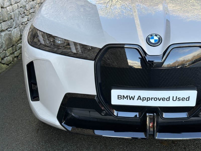 2025 (75) BMW iX 300kW xDrive45 M Sport 101kWh 5dr Auto 5172750