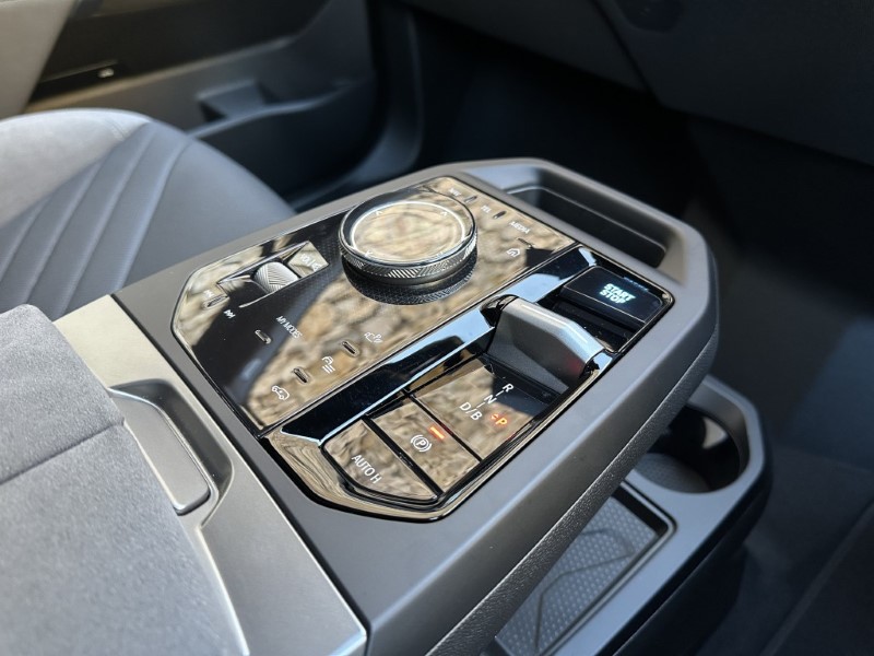 2025 (75) BMW iX 300kW xDrive45 M Sport 101kWh 5dr Auto 5172698