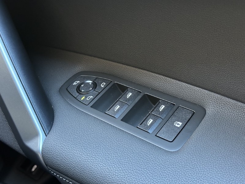 2025 (75) BMW iX 300kW xDrive45 M Sport 101kWh 5dr Auto 5172703