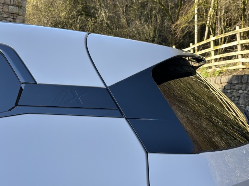 2025 (75) BMW iX 300kW xDrive45 M Sport 101kWh 5dr Auto 5172728