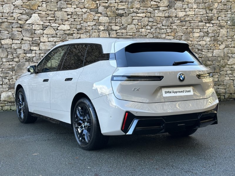 2025 (75) BMW iX 300kW xDrive45 M Sport 101kWh 5dr Auto 5172754