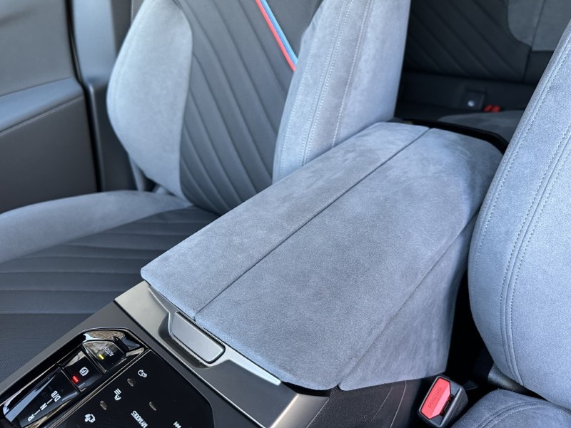 2025 (75) BMW iX 300kW xDrive45 M Sport 101kWh 5dr Auto 5172716