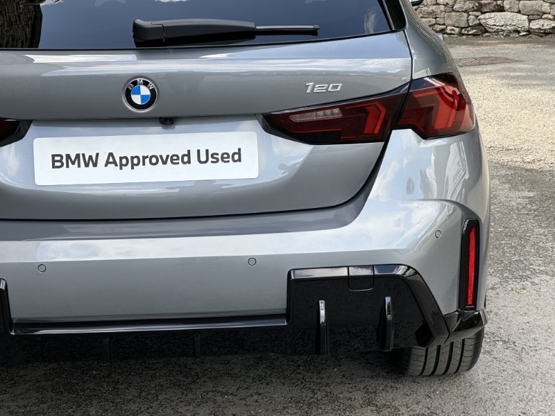2025 (75) BMW 1 SERIES 120 M Sport 5dr 5173310