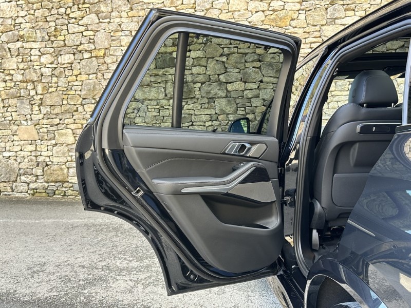 2025 (75) BMW X5 xDrive30d MHT M Sport 5dr Auto 5253632