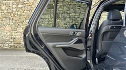 2025 (75) BMW X5 xDrive30d MHT M Sport 5dr Auto 5253632