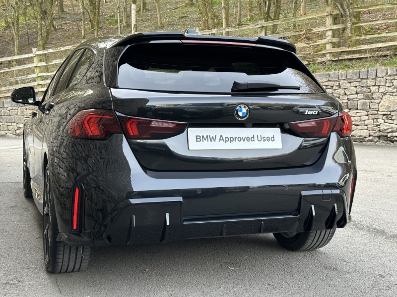 2025 (75) BMW 1 SERIES 120 M Sport 5dr  5206942