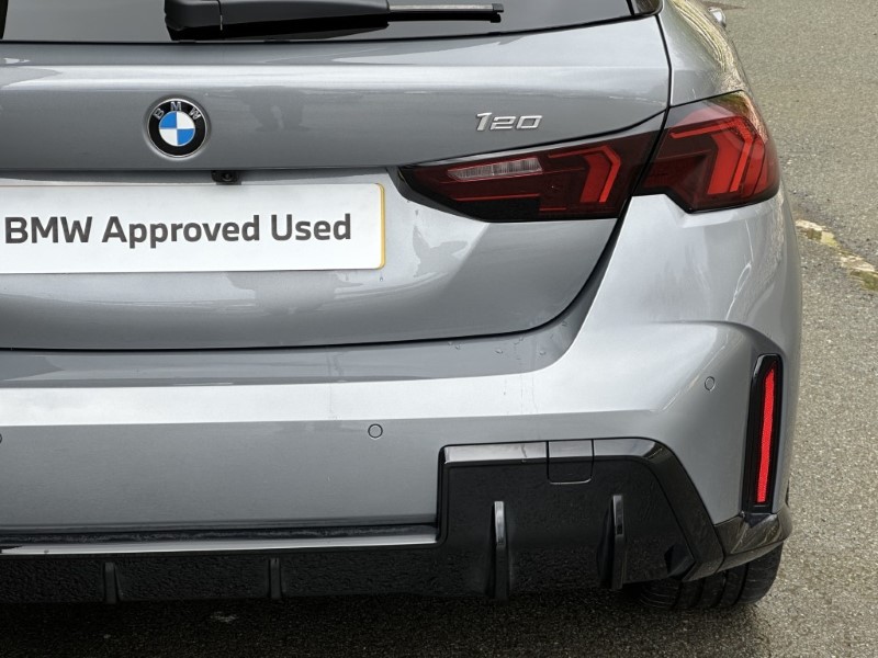 2025 (75) BMW 1 SERIES 120 M Sport 5dr  5239397